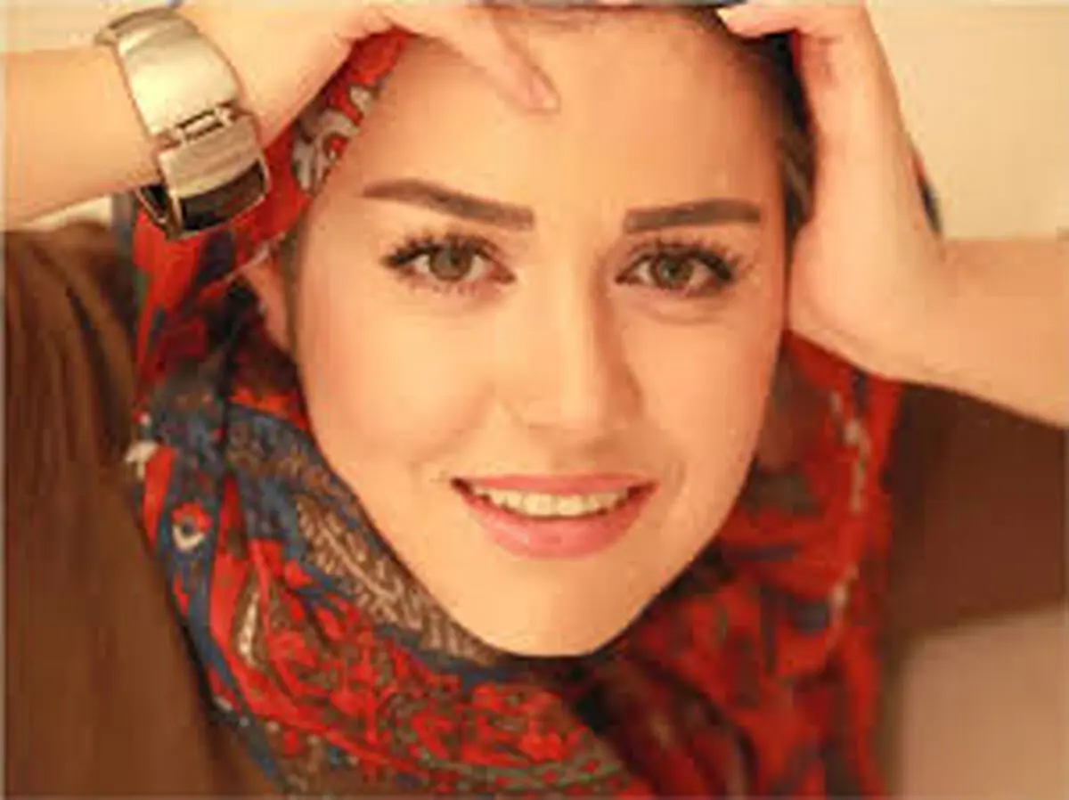 لباس مجلسی «افسانه پاکرو»/ عکس