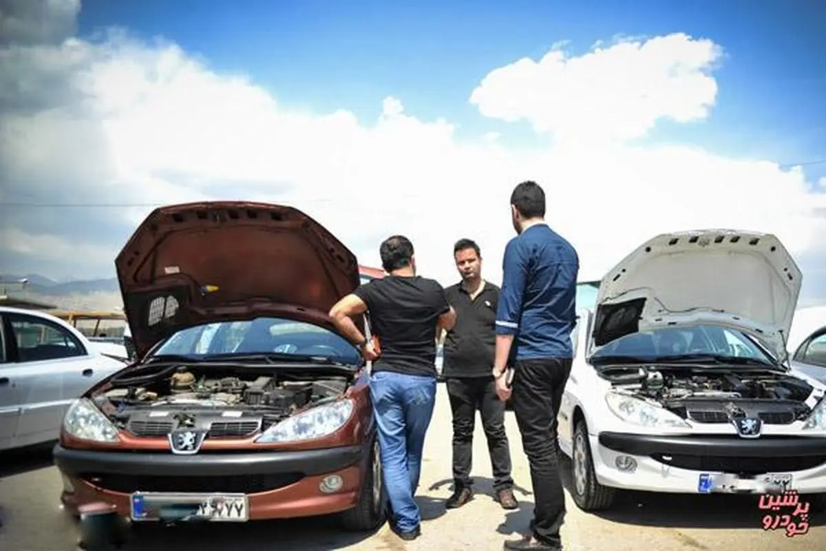 نقدینگی سرگردان به بازار خودرو هجوم برده است/مردم فعلا خودرو نخرند