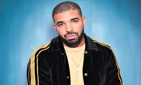 رابطه عاشقانه خواننده معروف با مدل 18 ساله / عکس