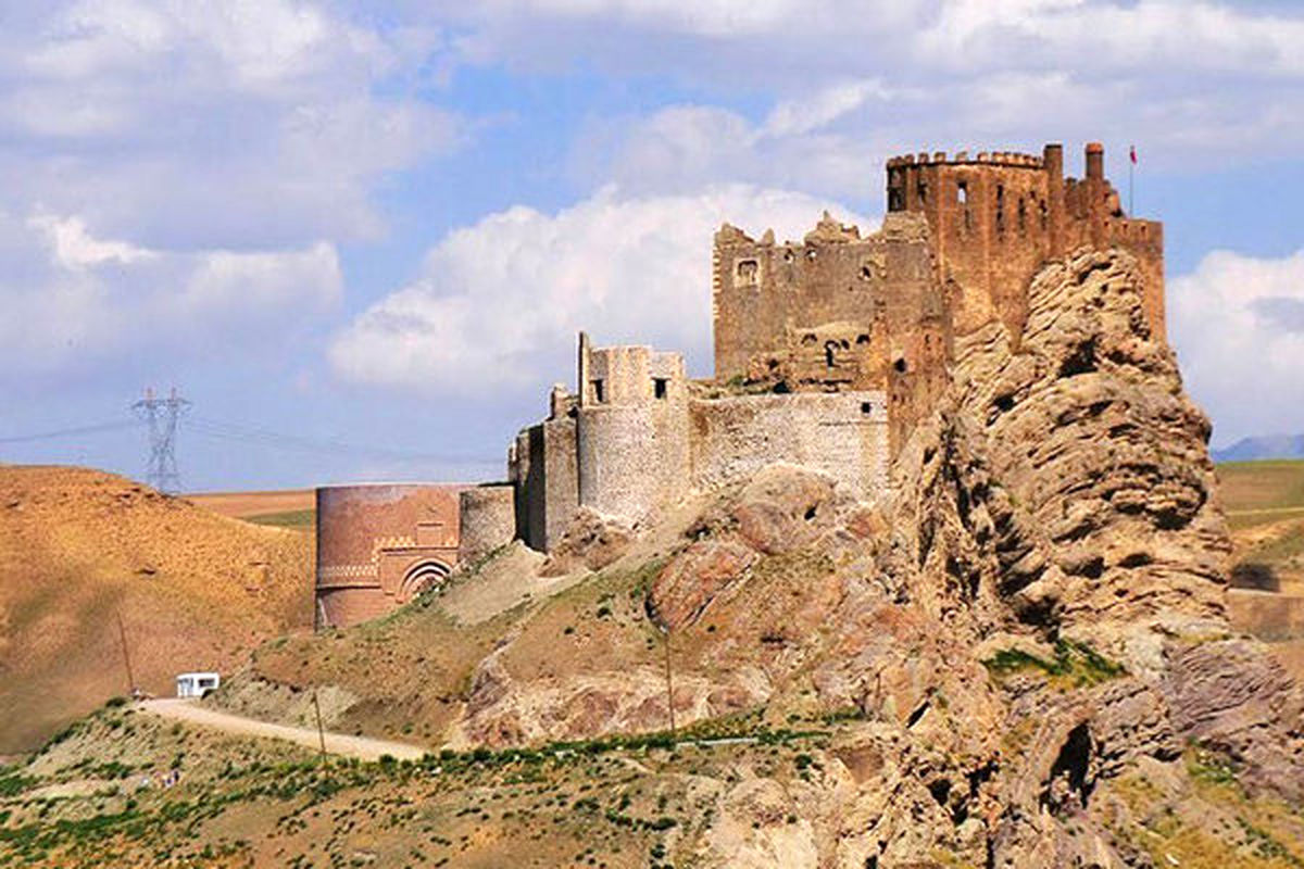 قایقسواری در دریاچه «اوان»/ به طبیعت شگفتانگیز الموت سفر کنید