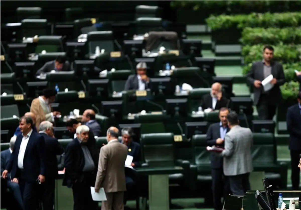 مجلس از توضیحات «ظریف» قانع شد