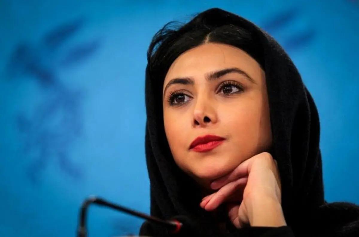 آزاده صمدی سکوتش را شکست