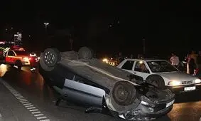 واژگونی خودرو ۲۰۶ در پی تصادف با ‌۲۰۶ + تصاویر