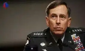 پترائوس: به این دلیل باید گزینۀ نظامی علیه ایران روی میز بماند