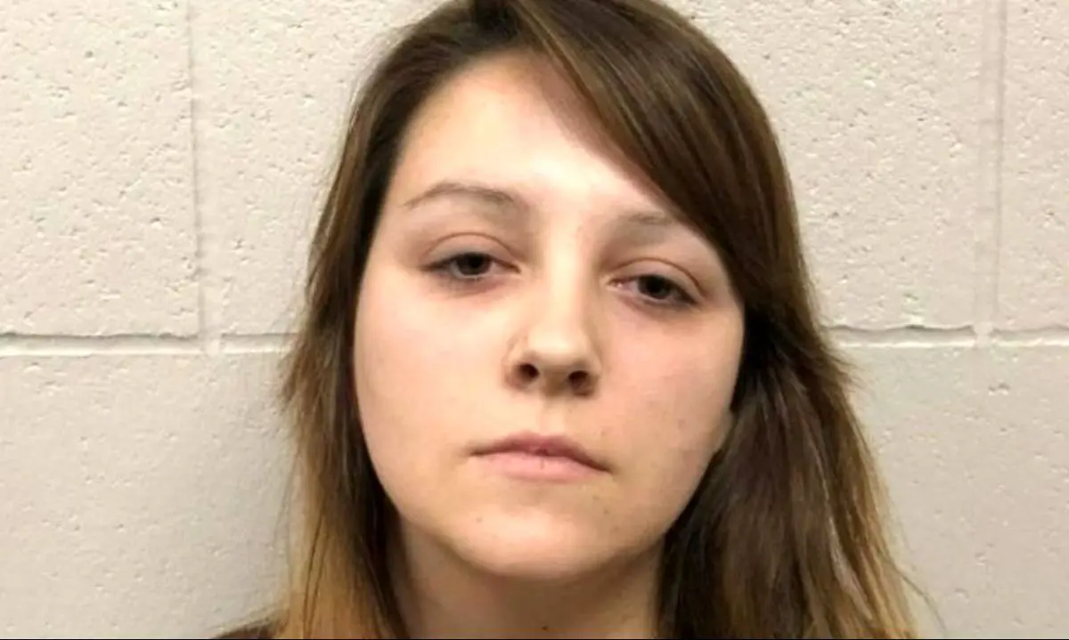 زنی دو بچه‌‌ی چندماهه‌ش رو کشت+عکس