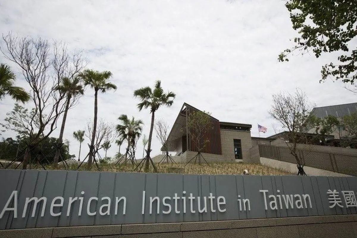 تفنگداران آمریکا از سفارت این کشور در تایوان حراست می کنند
