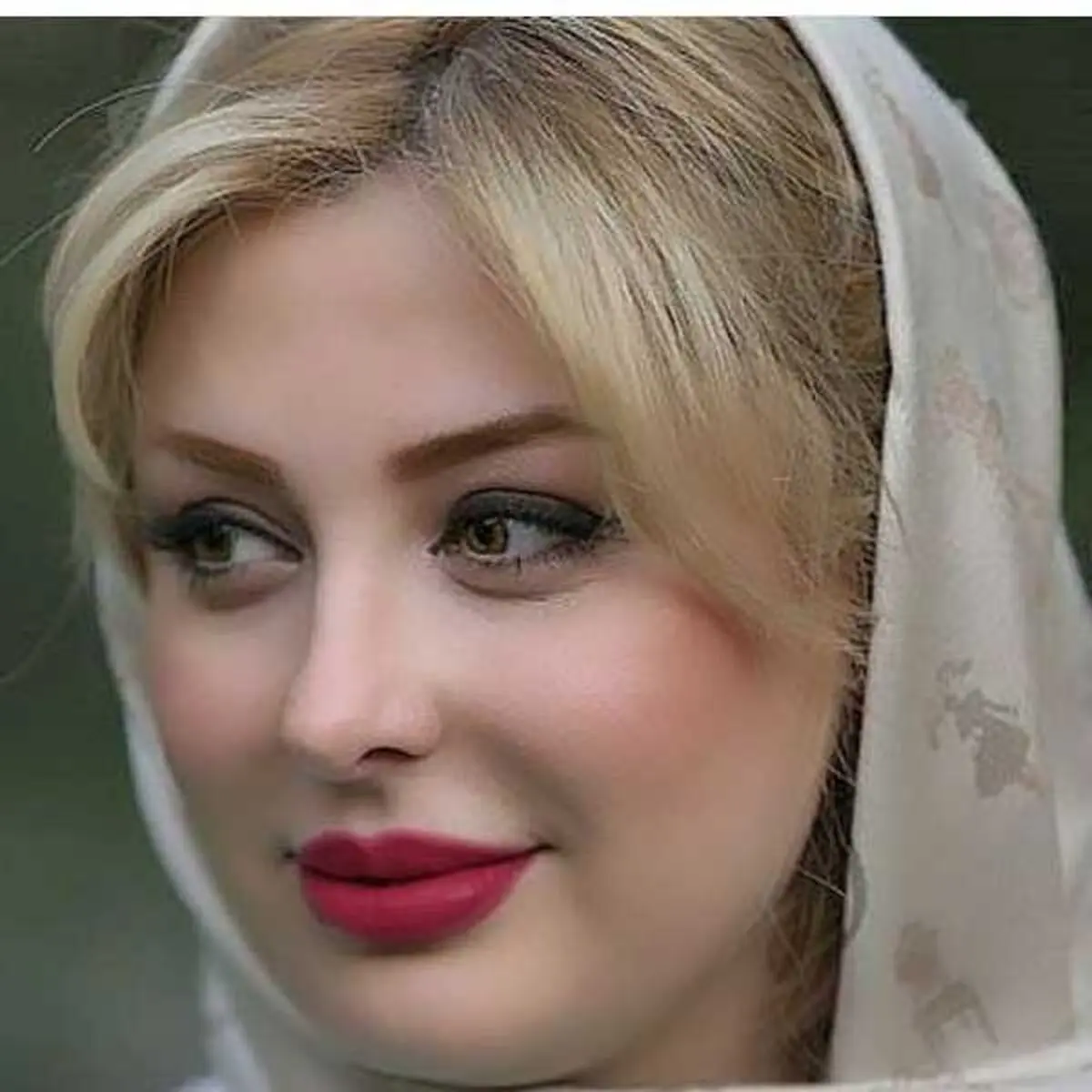 نیوشا ضیغمی پا به توپ شد! / عکس