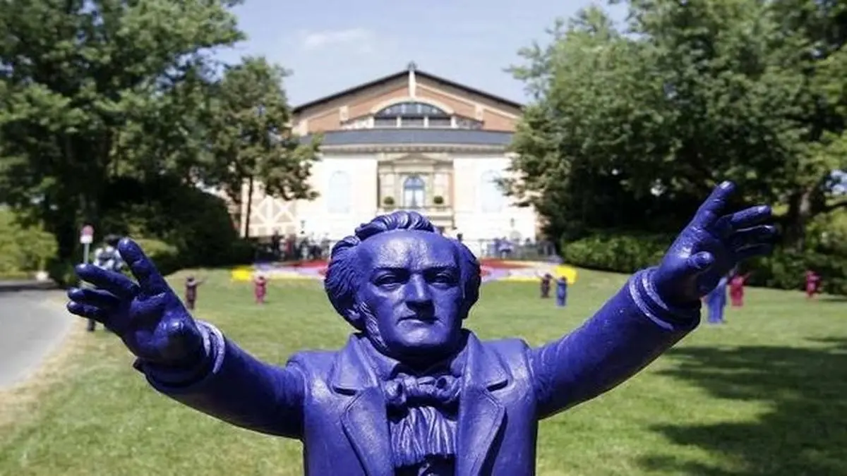 عذرخواهی رادیو اسرائیل بابت پخش قطعه‌ای از موزیسین محبوب هیتلر