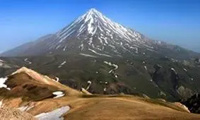 خبر فعالیت آتشفشان دماوند کذب است/ سیل نمی‌تواند نشانه فعالیت آتشفشان باشد