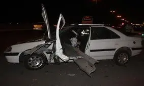 حبس راننده پژو پارس پس از ورود گاردریل به اتاقک خودرو + تصاویر