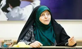 واکنش ابتکار به دخترانی که با لباس پسرانه وارد استادیوم می‌شوند: نباید راه‌ها را ببندیم