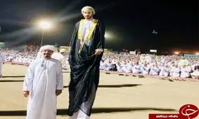 عکس باورنکردنی از قد بلندترین مرد جهان در مراسم حج +عکس