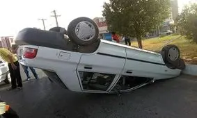 واژگونی پراید 3 نفر را راهی بیمارستان کرد