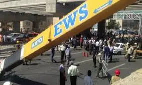 سقوط جرثقیل در اتوبان آزادگان دو مصدوم برجای گذاشت