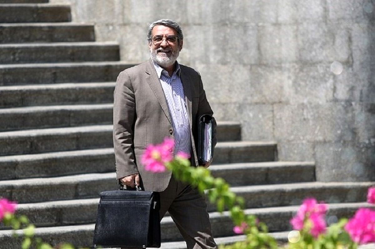 وزیر کشور عازم عراق شد