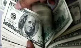 پوند و یورو به هم رسیدند/ فاصله ۱۸۰۰ تومانی دلار از صرافی تا دلالی