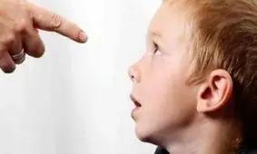 «تحقیر» کودکان چه پیامد‌هایی به دنبال دارد؟