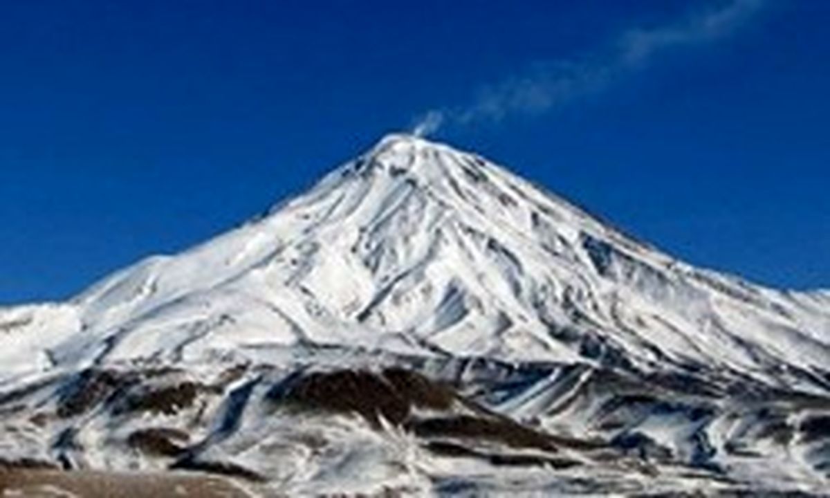 نظر موسسه ژئوفیزیک درباره دماوند: خطر کسی را تهدید نمی‌کند+تصویر