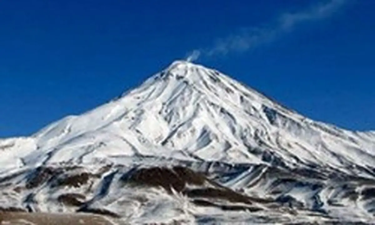 نظر موسسه ژئوفیزیک درباره دماوند: خطر کسی را تهدید نمی‌کند+تصویر