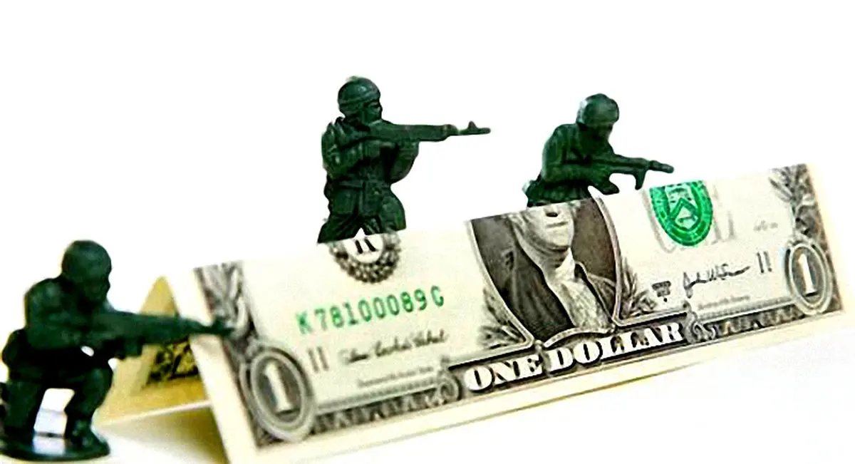 وزیری که توان مدیریت در شرایط جنگ اقتصادی را ندارد، خودش کنار برود