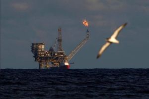 قرارداد توسعه میدان نفتی عربستان به آمریکایی‌ها رسید