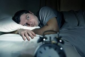 چه عواملی اختلال «وحشت» و «راه رفتن» در خواب را تشدید می‌کند؟