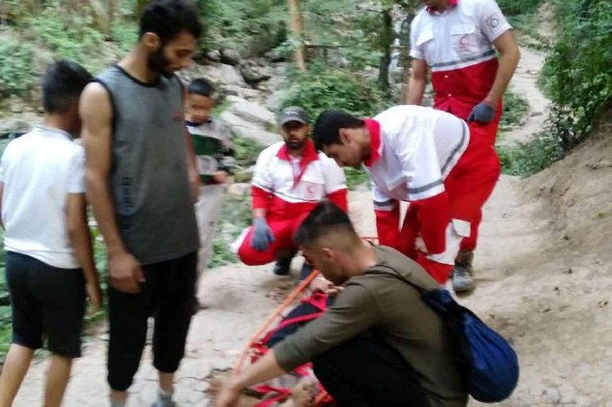سقوط جوان ۱۸ ساله از آبشار «شیرآباد» آزادشهر