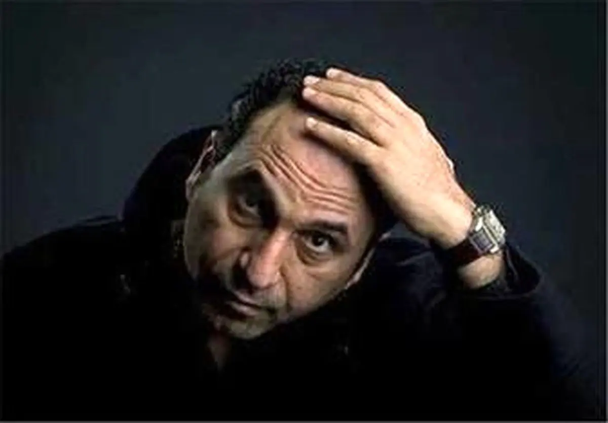 واکنش متفاوت "فرخ‌نژاد" به هجوم مردم برای خرید پراید/عکس