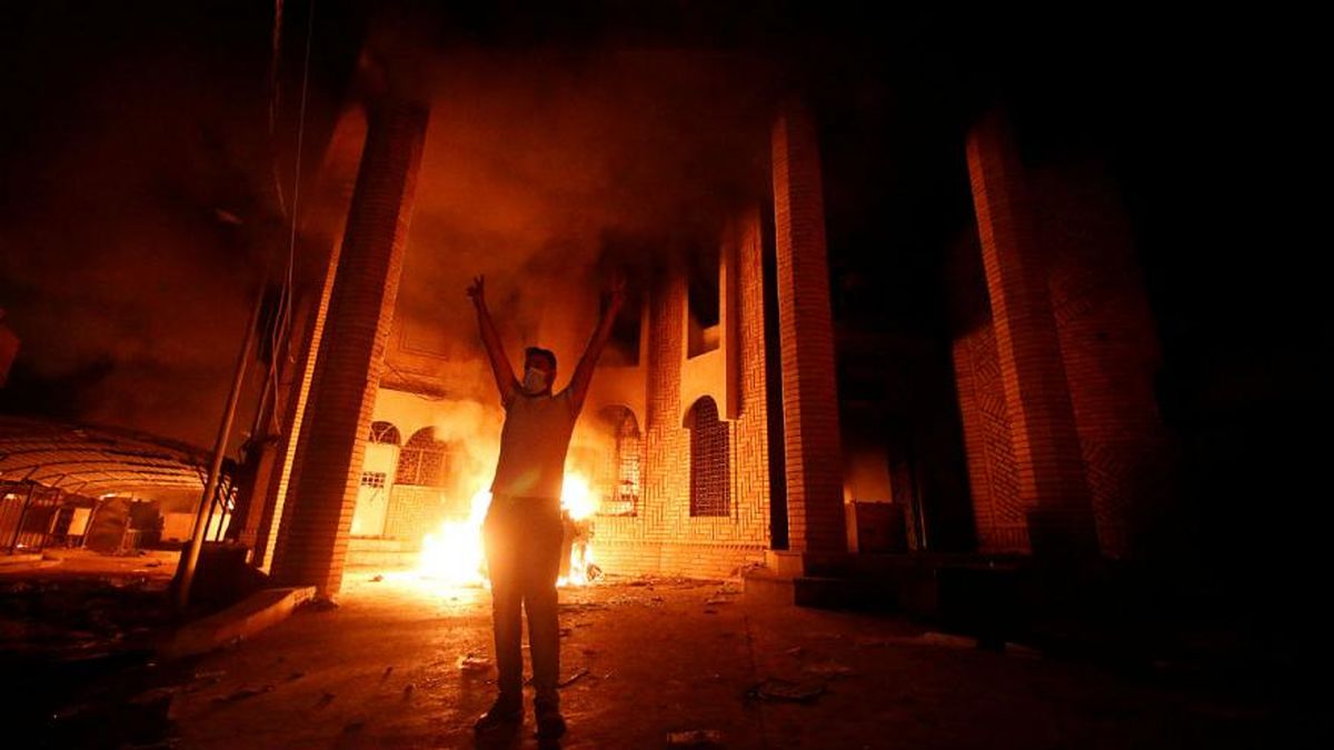 حسنبیگی: حمله به کنسولگری ایران در بصره با پشتیبانی آمریکا و عربستان انجام شد