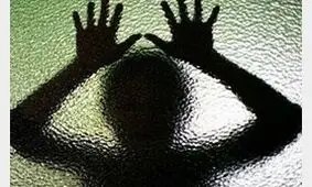 تجاوز پدر به دختر 14 ساله اش جلوی دوربین!