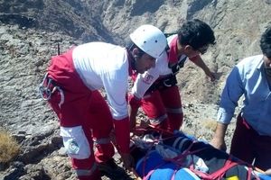 نجات یک کوهنورد در عملیاتی ۵ ساعته در اشترانکوه