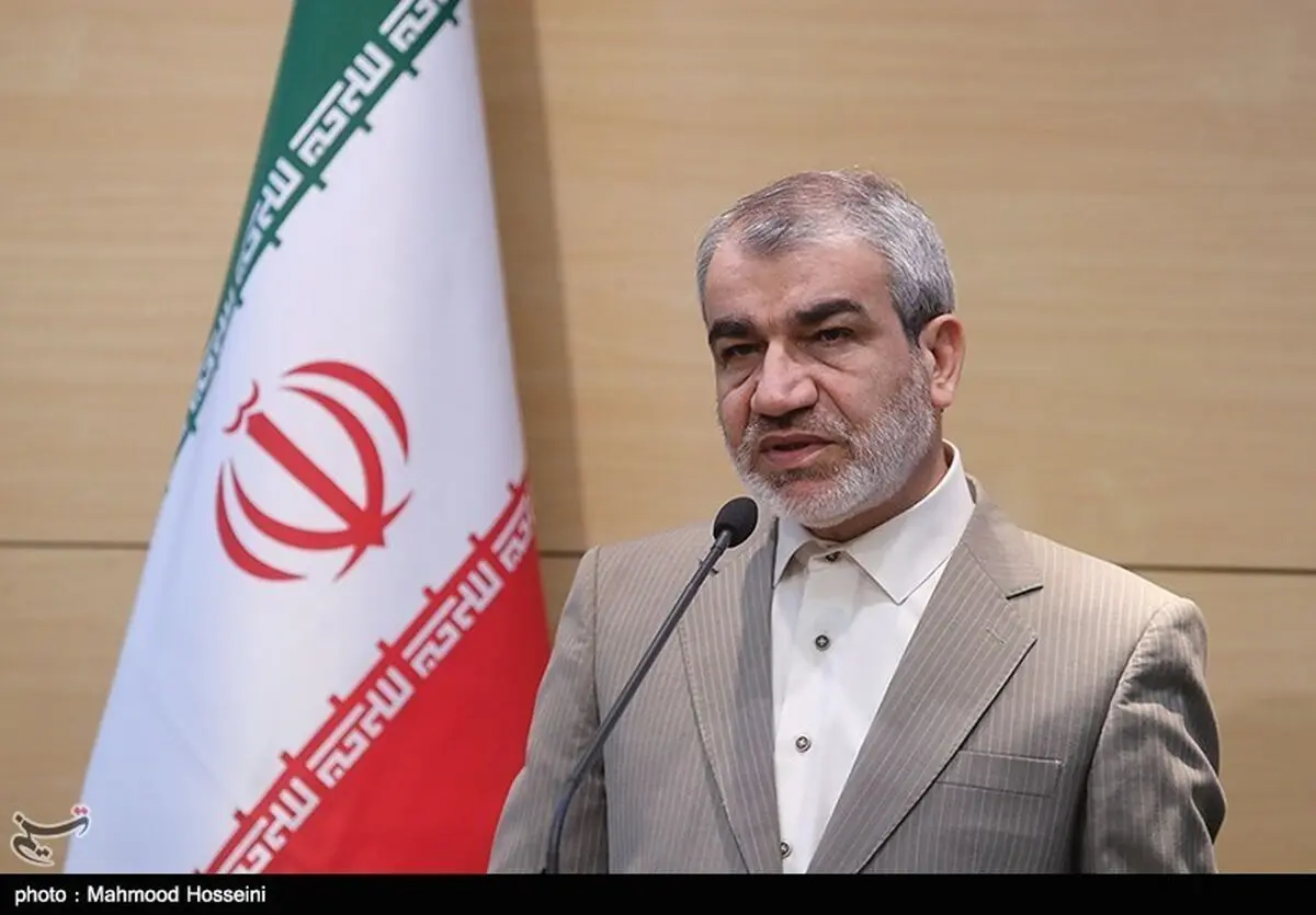 واکنش کدخدایی به انتقادات پروانه سلحشوری درباره نظارت استصوابی