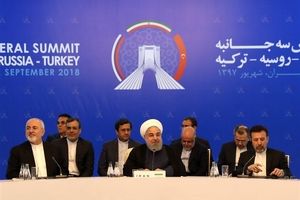 روحانی در نشست خبری: باید تروریست‌ها سلاح‌ را زمین بگذارند/ لزوم تسریع در تدوین قانون اساسی سوریه