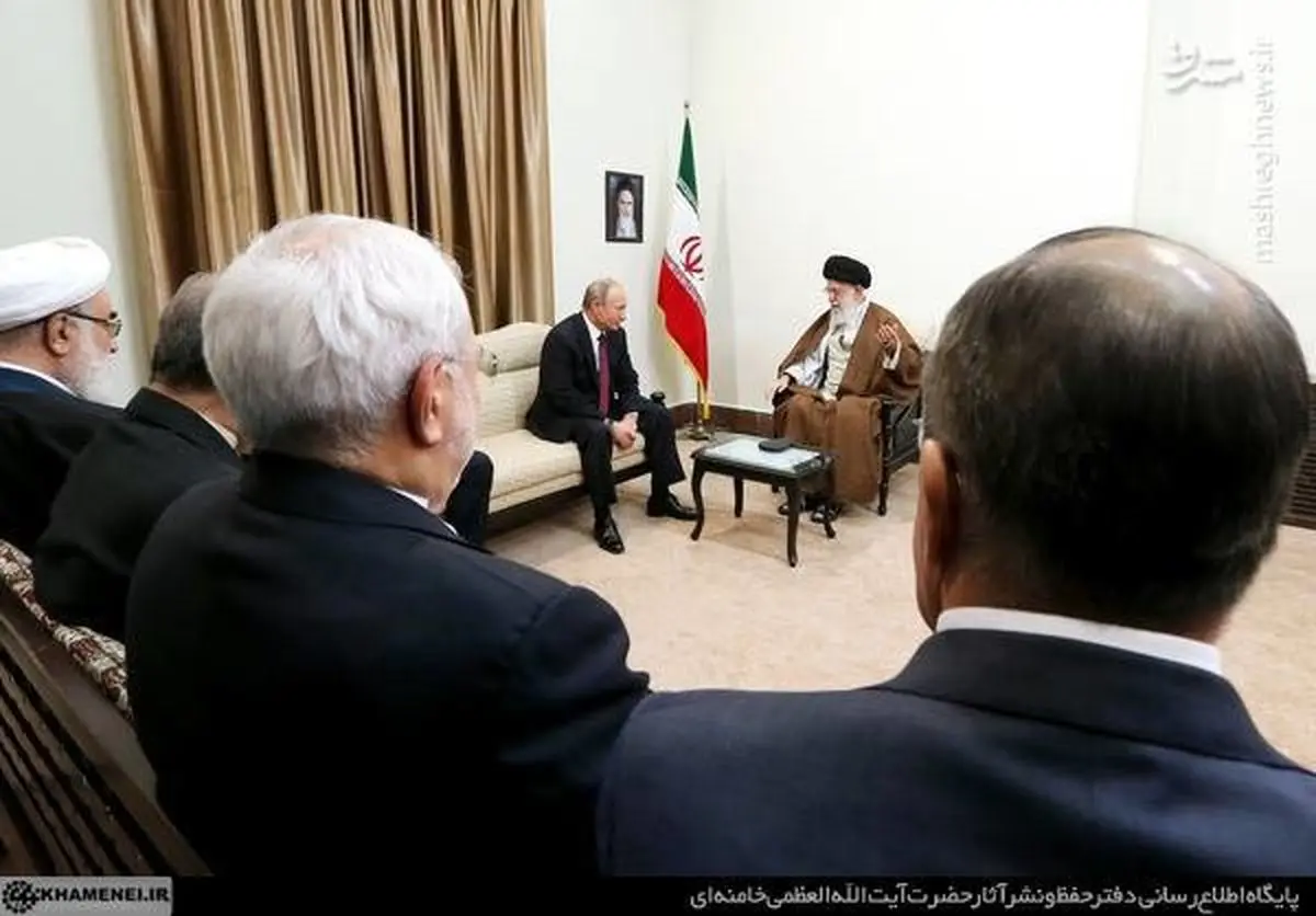 رهبر معظم انقلاب در دیدار با پوتین: آمریکا مهارشدنی است