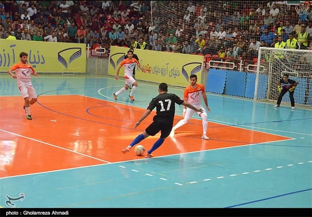 تیم فوتسال شهروند تیم سوهان قم را گلباران کرد