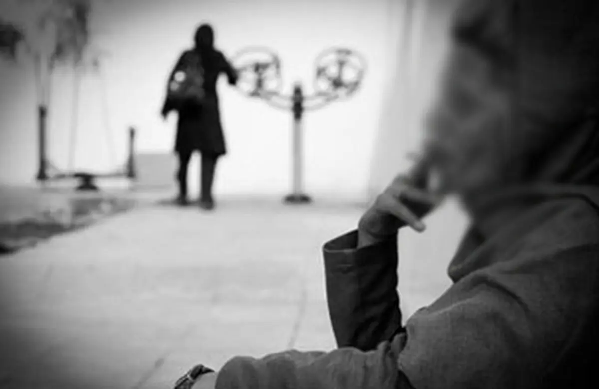 زنجیری از جنس افیون بر دستان زنان و دختران فریب‌خورده/دود‌های سفیدی که زندگی را سیاه می‌کنند