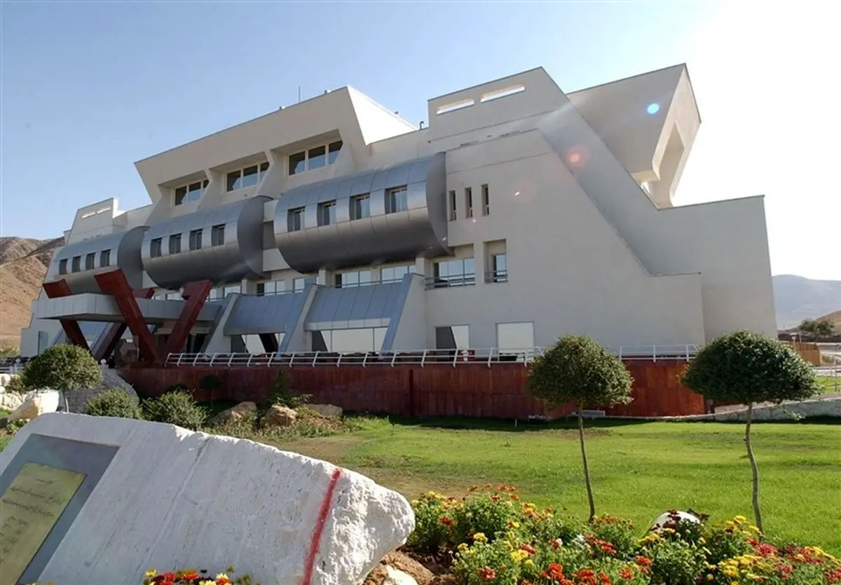 نخستین هتل باغ استان مرکزی راه‌اندازی شد