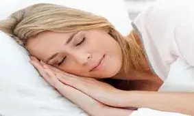 10 کار هوشمندانه که افراد موفق قبل از خواب انجام می دهند