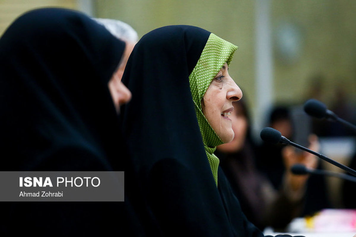 تاکید ابتکار بر محاسبه «بیمه زنان خانهدار» بر اساس کاری که در منزل انجام میدهند