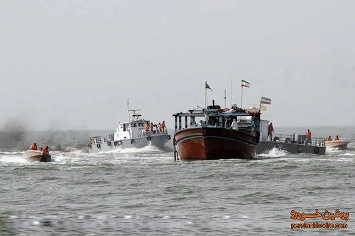 کشف محموله سوخت قاچاق توسط دریابانان آبادان