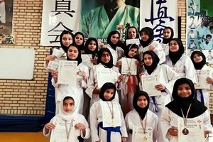 تیم کاراته بانوان فردوس نایب قهرمان مسابقات کیوکوشین کشور شد