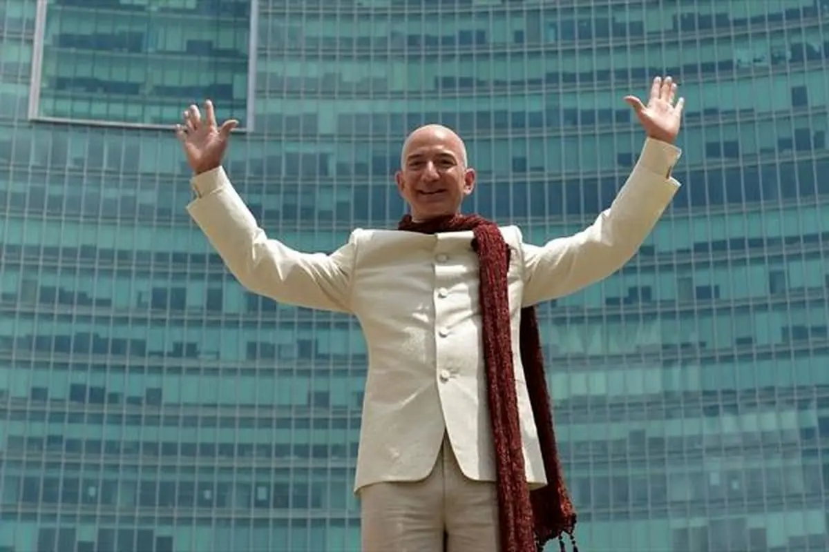 درآمد ثروتمندترین فرد جهان در هر ساعت