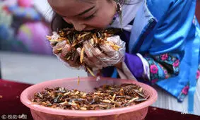 تنبیه تهوع آور آقای مدیر برای کارمندان کم کار!