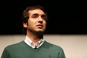 سجاد افشاریان یک تئاتر را تعطیل کرد / واکنش متفاوت تماشاگران