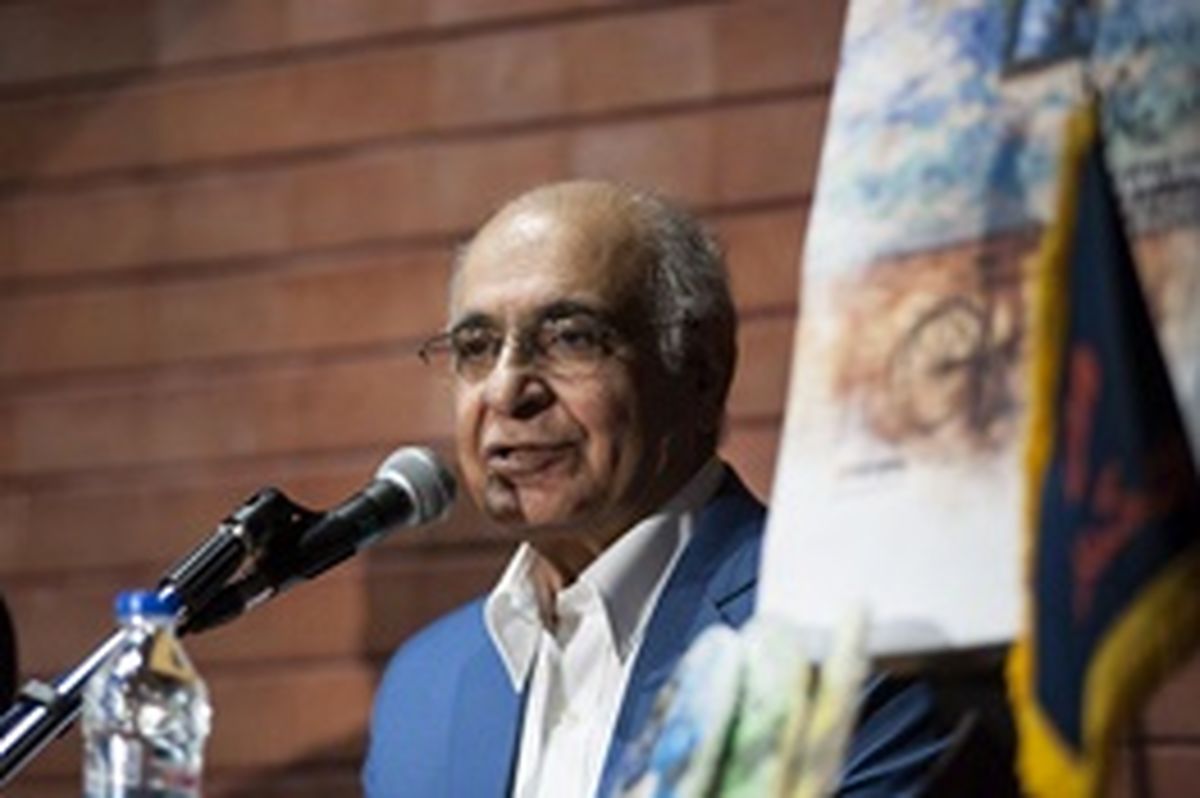 عکس | کیک تولد ۷۴ سالگی خالق «قصههای مجید»