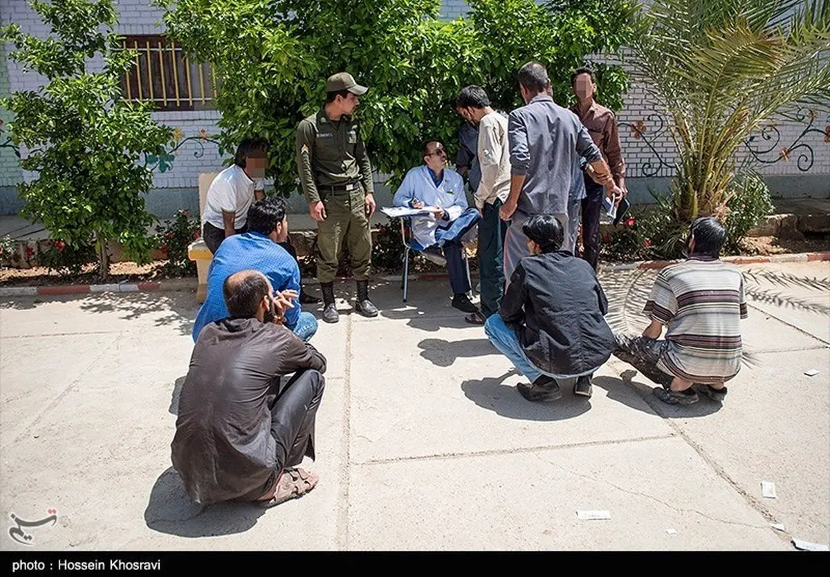 ۴۶ نفر معتاد متجاهر در سراوان دستگیر شدند