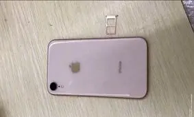 تصاویرمنتشر شده از نمونه اولیه آیفون XC نشان دهنده رنگ‌های جدید و پشتیبانی از دو سیم کارت هستند!