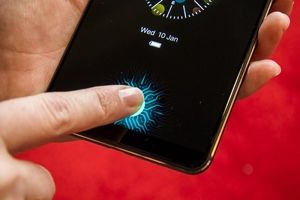 حسگر اثر انگشت داخل نمایشگر گوشی در یک برند چینی