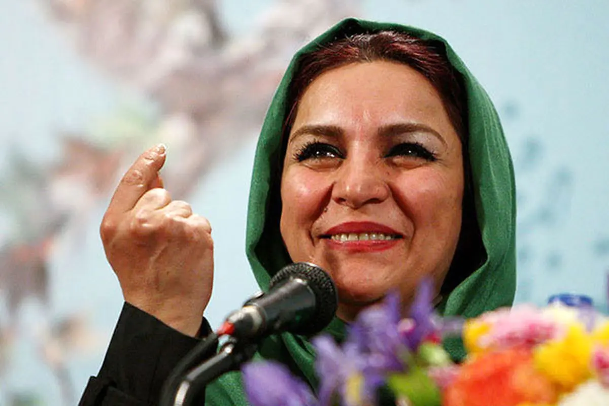 کپی آثار دیگران توسط "تهمینه میلانی" و برگزاری نمایشگاه!