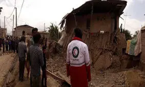 ریزش ساختمان نیمه کاره در آزادشهر و مصدومیت 5 نفر